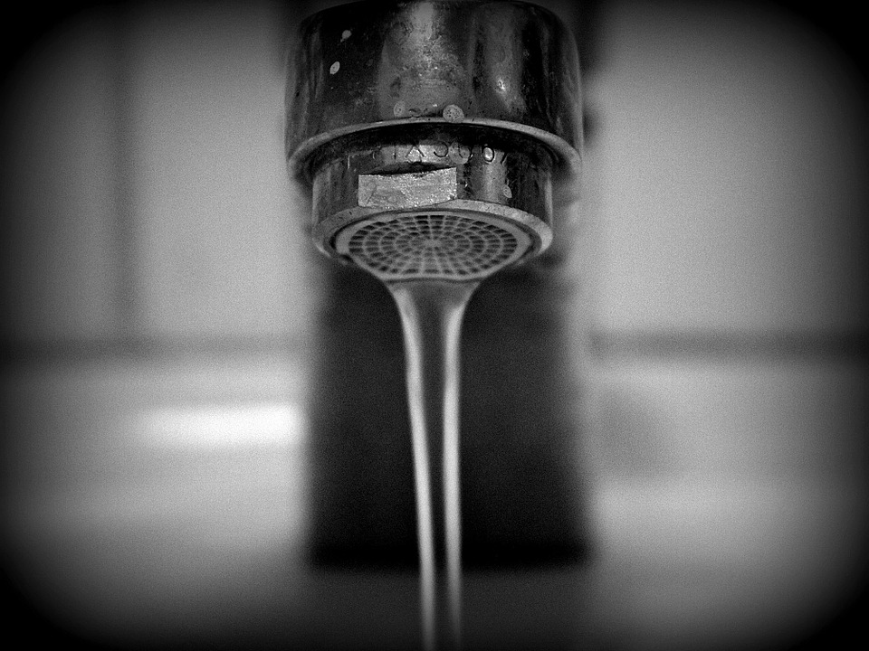 faucet-686958_960_720